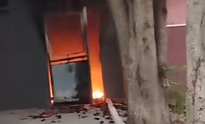 Bombeiros contêm incêndio perto de condomínio no Pacaembu I